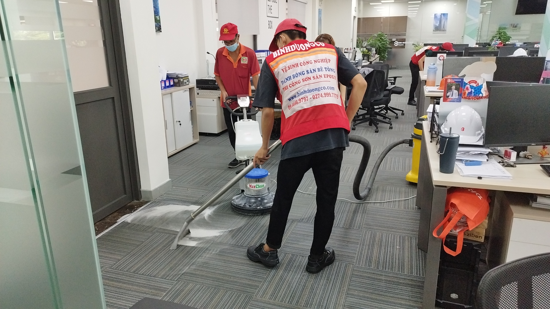 Vệ sinh công nghiệp Bình Dương