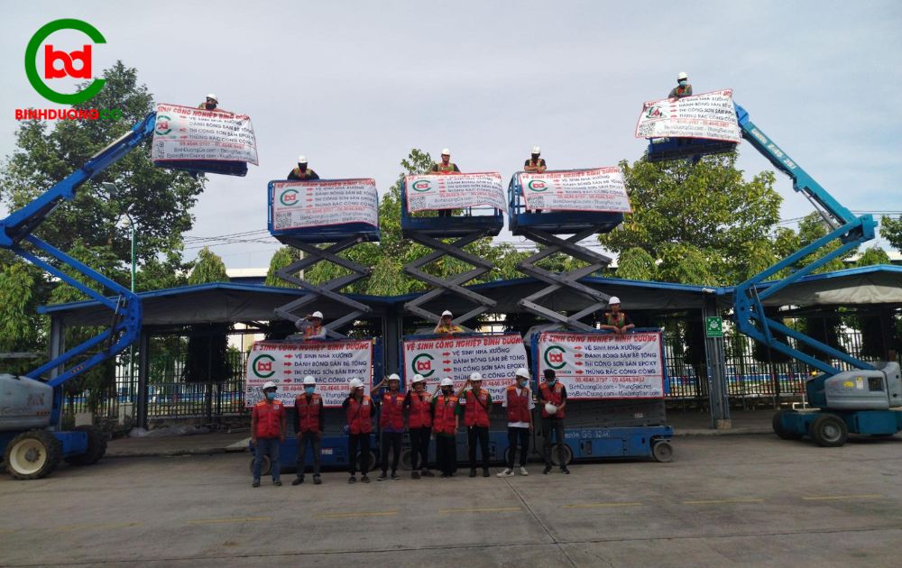 Đội ngũ vệ sinh nhà xưởng chuyên nghiệp & trang thiết bị hiện đại