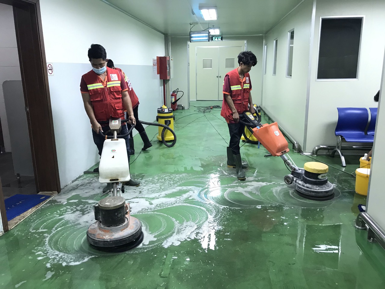 Dịch vụ vệ sinh công nghiệp Bình Dương
